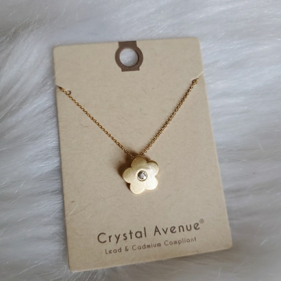 Crystal Flower Necklace - Picture 2 of 3